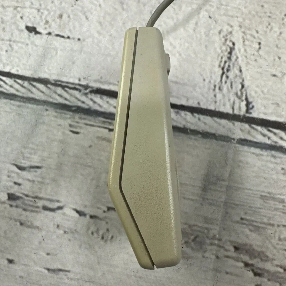 Vintage Apple Macintosh Model G5431 Desktop Bus Mouse Roller Ball As Is Yellowed